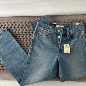 Levi’s Wedgie Straight